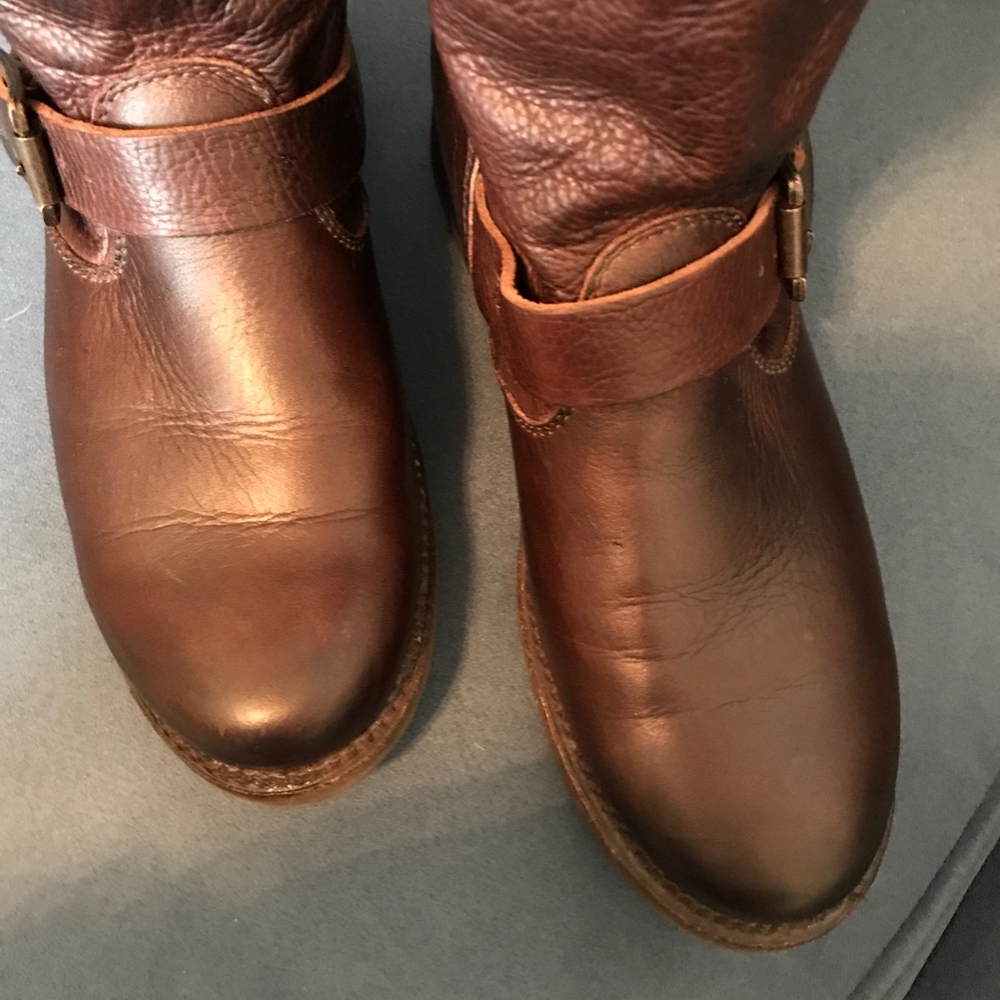 Frye Veronica short boot, chocolate brown.